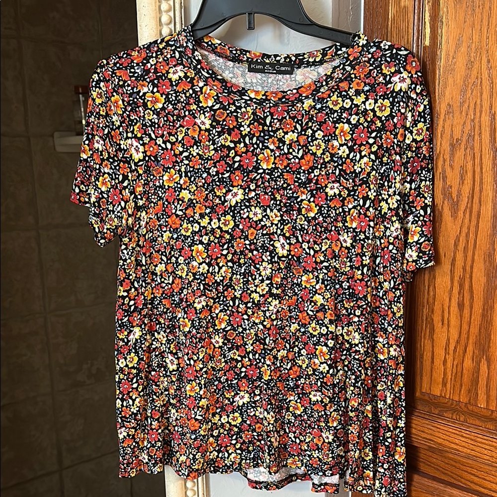 Kim & Cami Red and Pink Boxy Short Sleeve Blouse